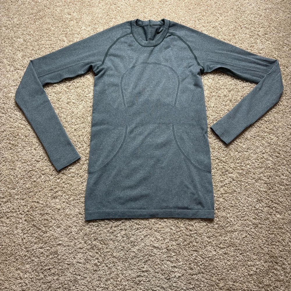 lululemon athletica Long Sleeve Seamless Top in Heather Gray